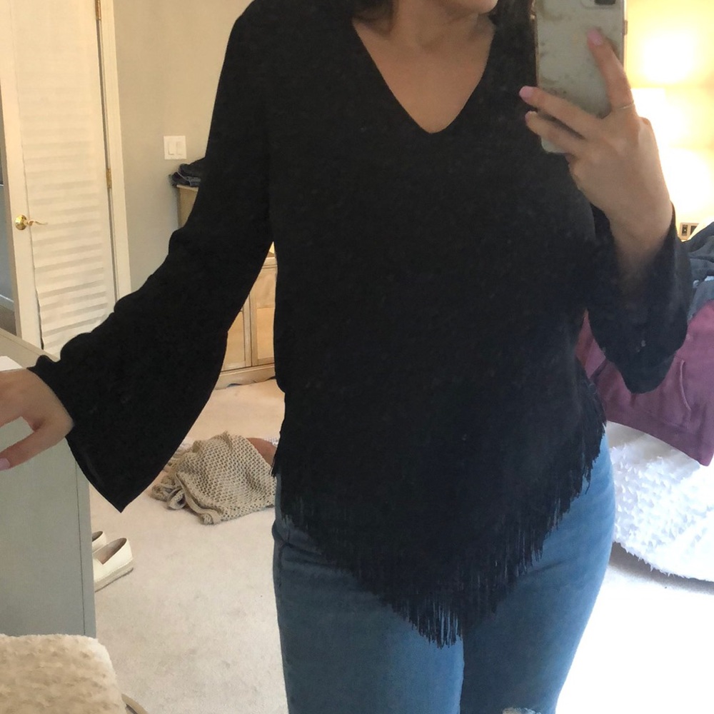 BLACK BELL SLEEVE FRINGE TOP | EXPRESS